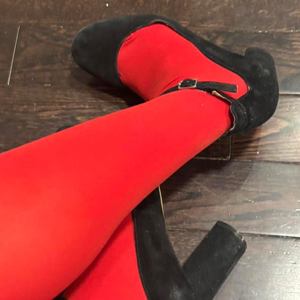 Marc Fisher Suede heels - Picture 5 of 5